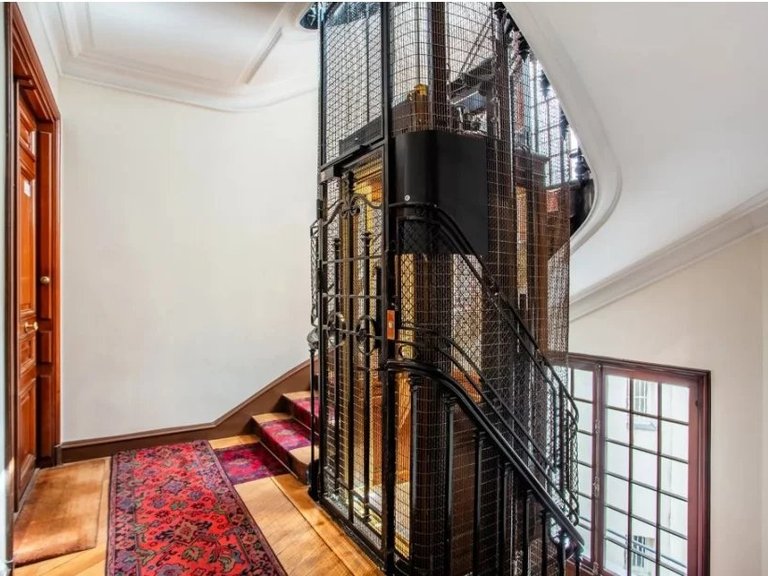 Apartment for Sale in 16th (trocadéro - Etoile - Passy), Golden Triangle - Trocadéro (8th - 16th) 11