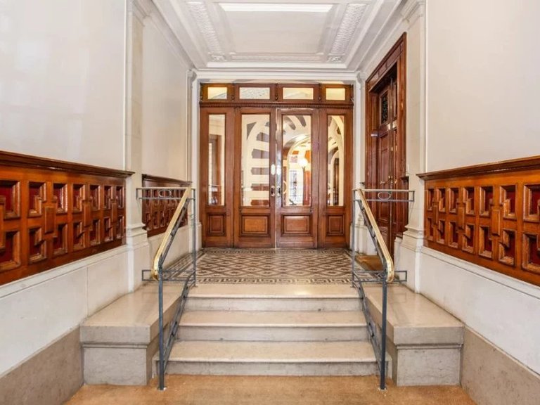 Apartment for Sale in 16th (trocadéro - Etoile - Passy), Golden Triangle - Trocadéro (8th - 16th) 13