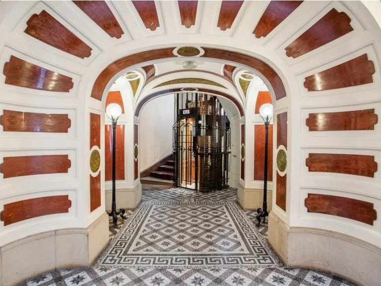 Apartment for Sale in 16th (trocadéro - Etoile - Passy), Golden Triangle - Trocadéro (8th - 16th) 14