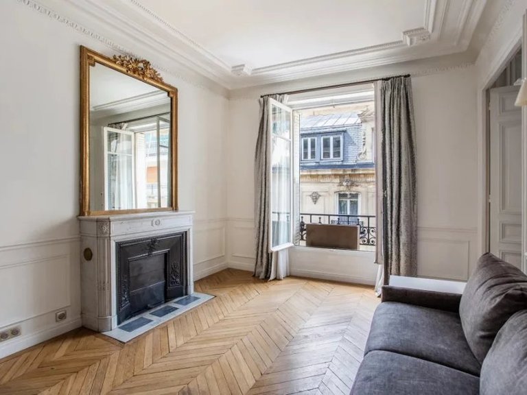 Apartment for Sale in 16th (trocadéro - Etoile - Passy), Golden Triangle - Trocadéro (8th - 16th) 7