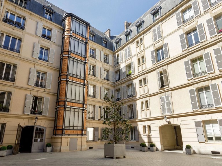 Apartment for Sale in 16th (trocadéro - Etoile - Passy), Golden Triangle - Trocadéro (8th - 16th) 20