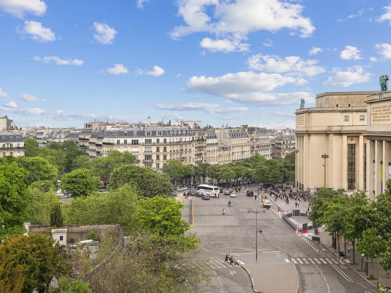 Apartment for Sale in 16th (trocadéro - Etoile - Passy), Golden Triangle - Trocadéro (8th - 16th) 16
