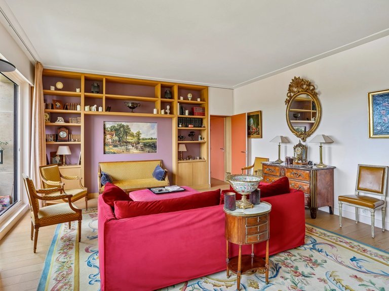 Apartment for Sale in 16th (trocadéro - Etoile - Passy), Golden Triangle - Trocadéro (8th - 16th) 3