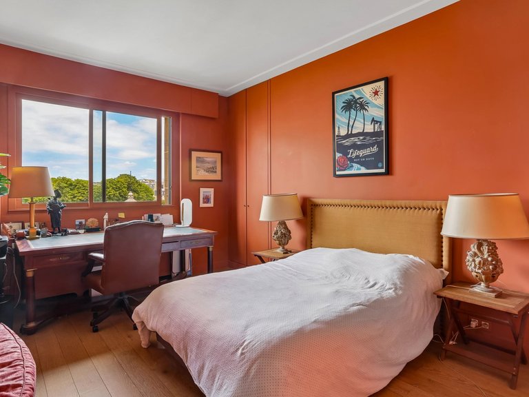 Apartment for Sale in 16th (trocadéro - Etoile - Passy), Golden Triangle - Trocadéro (8th - 16th) 6