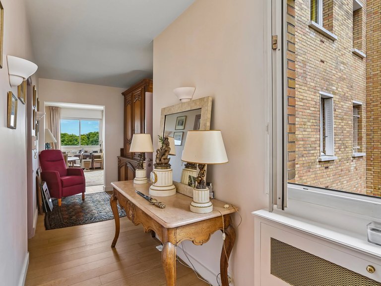Apartment for Sale in 16th (trocadéro - Etoile - Passy), Golden Triangle - Trocadéro (8th - 16th) 7