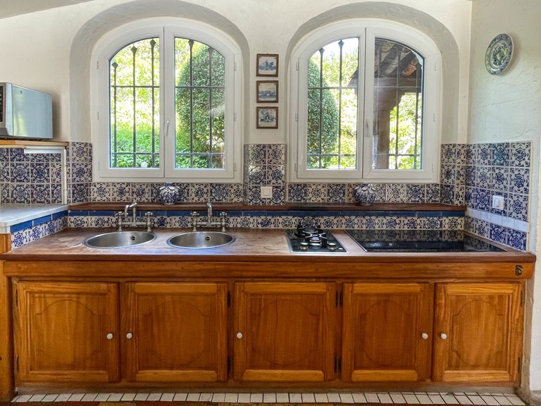 Villa for Sale in La Colle Sur Loup, Vence, St. Paul Area 9
