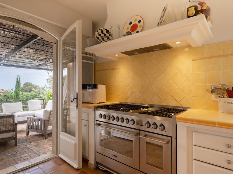 Villa for Sale in La Colle Sur Loup, Vence, St. Paul Area 13