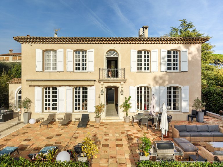 Villa for Sale in La Colle Sur Loup, Vence, St. Paul Area 2