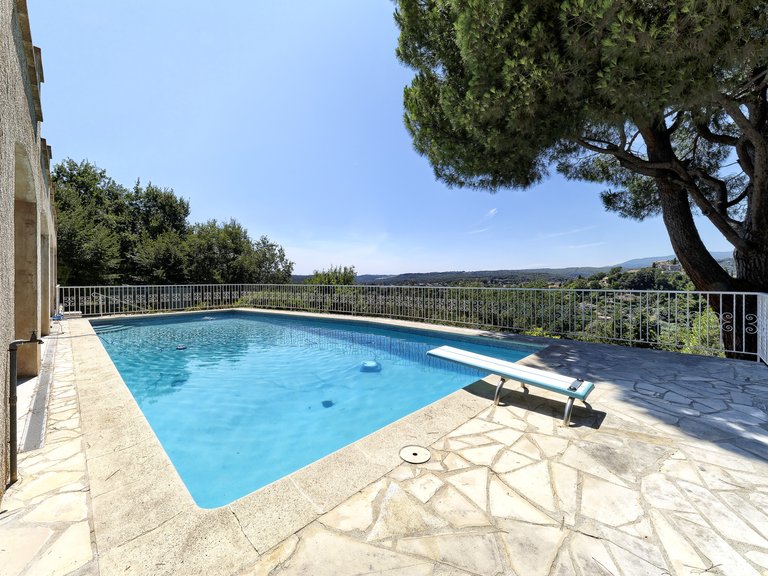 Villa for Sale in St Paul, Vence, St. Paul Area 2