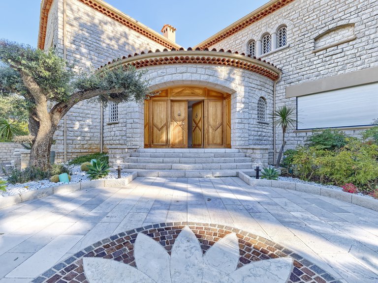 Villa for Sale in Vence, Vence, St. Paul Area 5