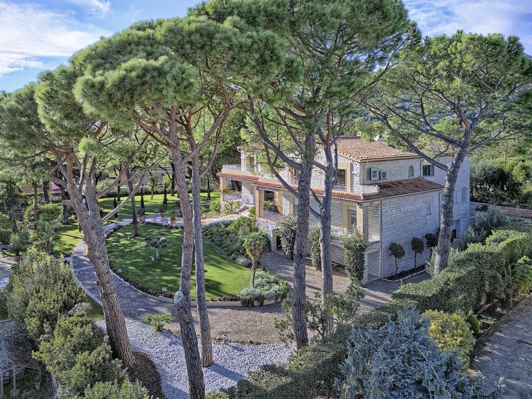 Villa for Sale in Vence, Vence, St. Paul Area 6
