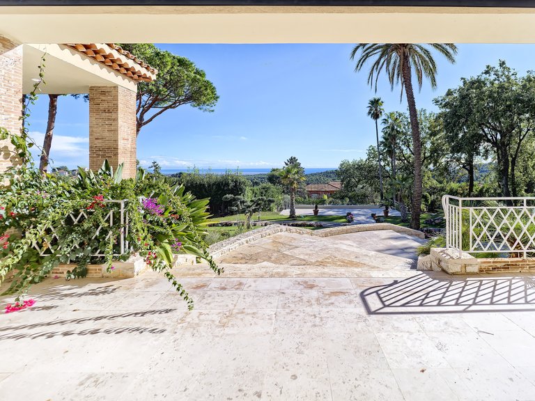 Villa for Sale in Vence, Vence, St. Paul Area 7