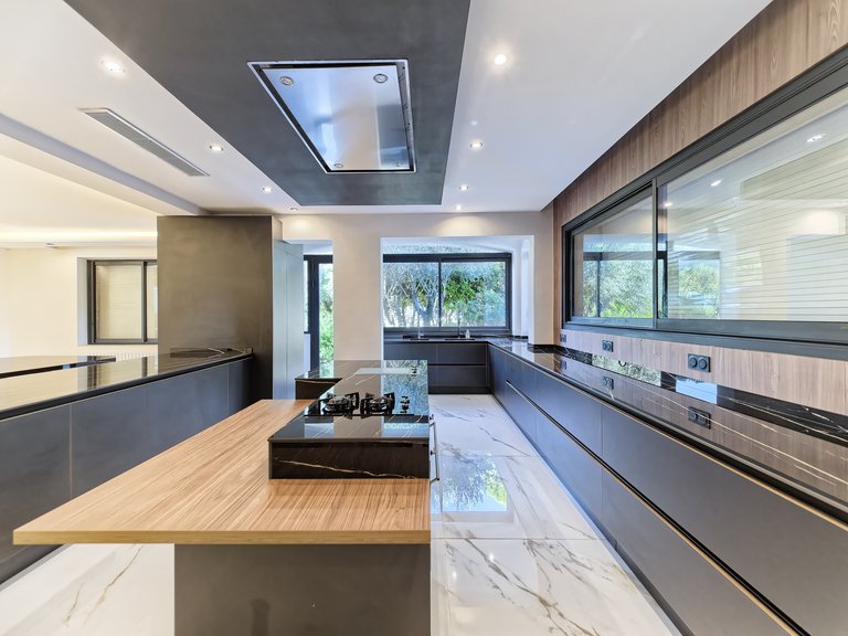 Villa for Sale in Vence, Vence, St. Paul Area 14