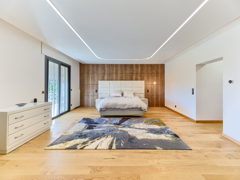 Villa for Sale in Vence, Vence, St. Paul Area 17