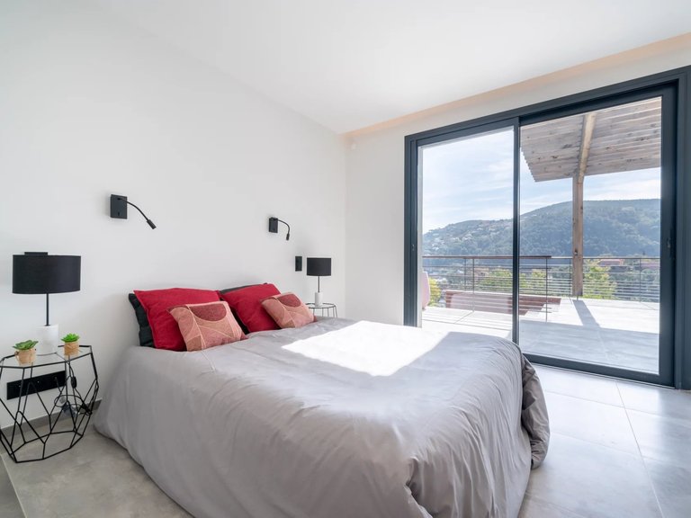 Villa for Sale in Theoule Sur Mer, Cannes Area 3