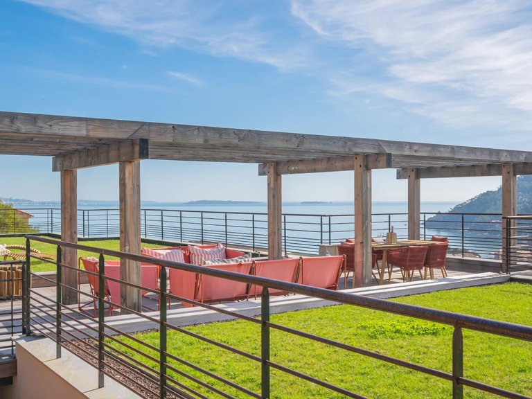 Villa for Sale in Theoule Sur Mer, Cannes Area 6