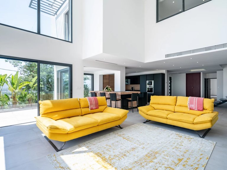 Villa for Sale in Mandelieu La Napoule, Cannes Area 10