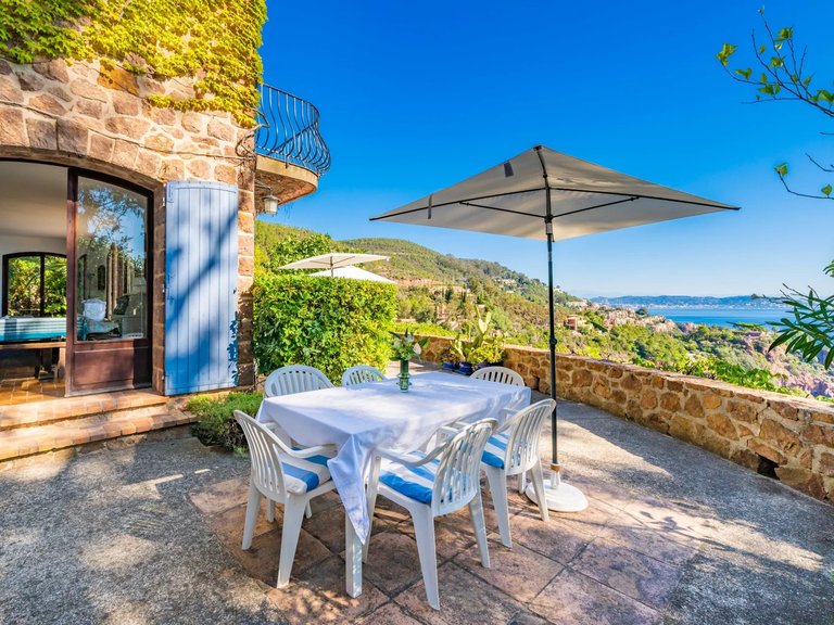 Villa for Sale in Theoule Sur Mer, Cannes Area 6