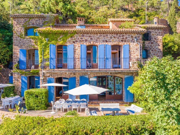 Villa for Sale in Theoule Sur Mer, Cannes Area 8