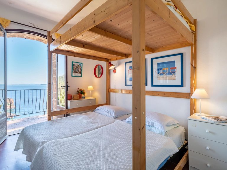 Villa for Sale in Theoule Sur Mer, Cannes Area 10