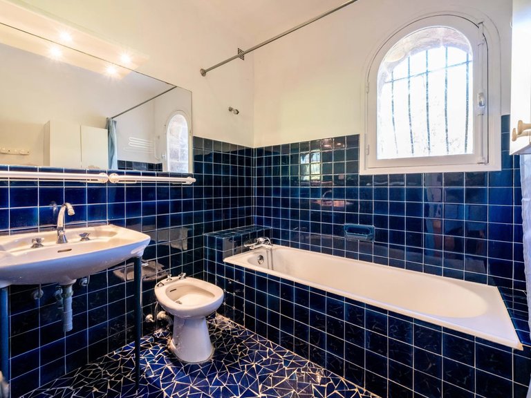 Villa for Sale in Theoule Sur Mer, Cannes Area 12