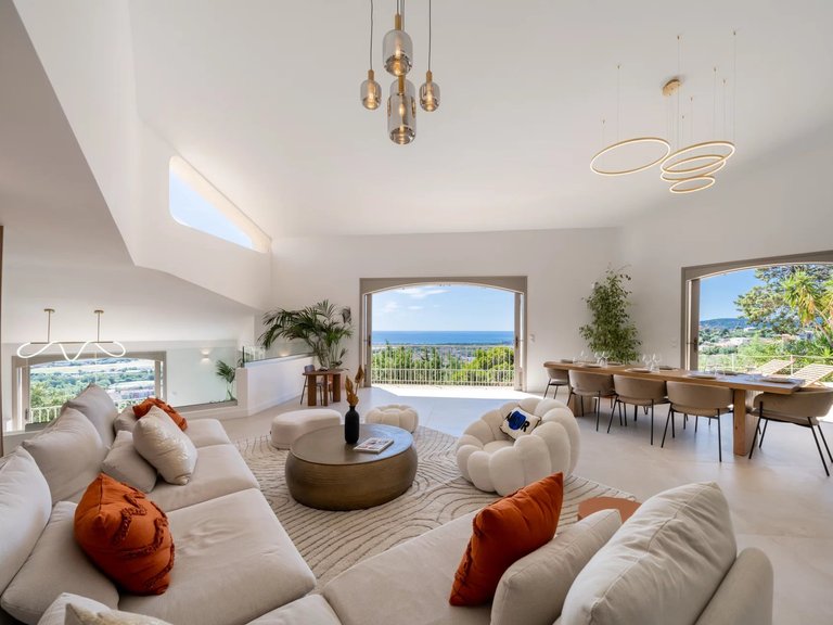 Villa for Sale in Mandelieu La Napoule, Cannes Area 11