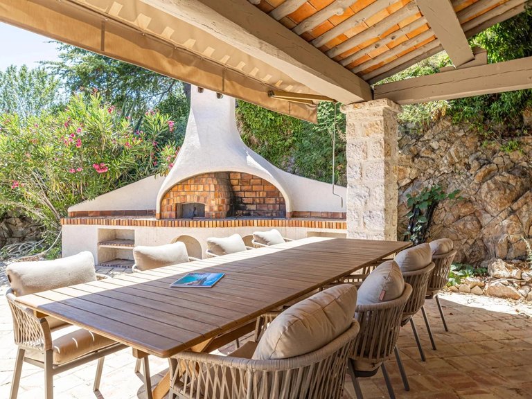 Villa for Sale in Mandelieu La Napoule, Cannes Area 10