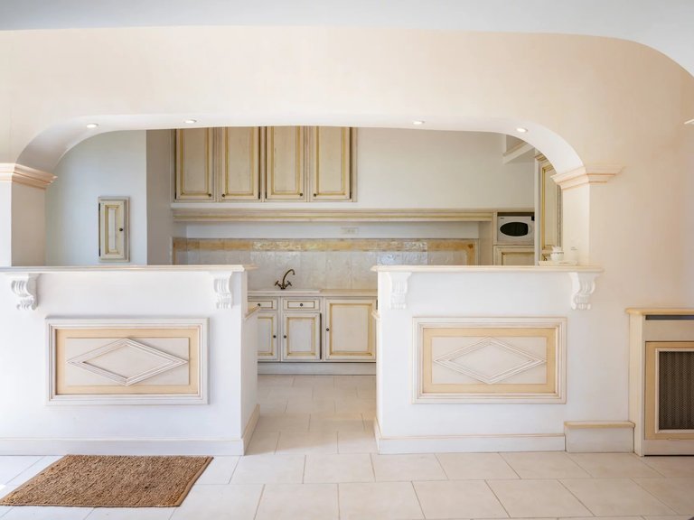 Villa for Sale in Theoule Sur Mer, Cannes Area 7