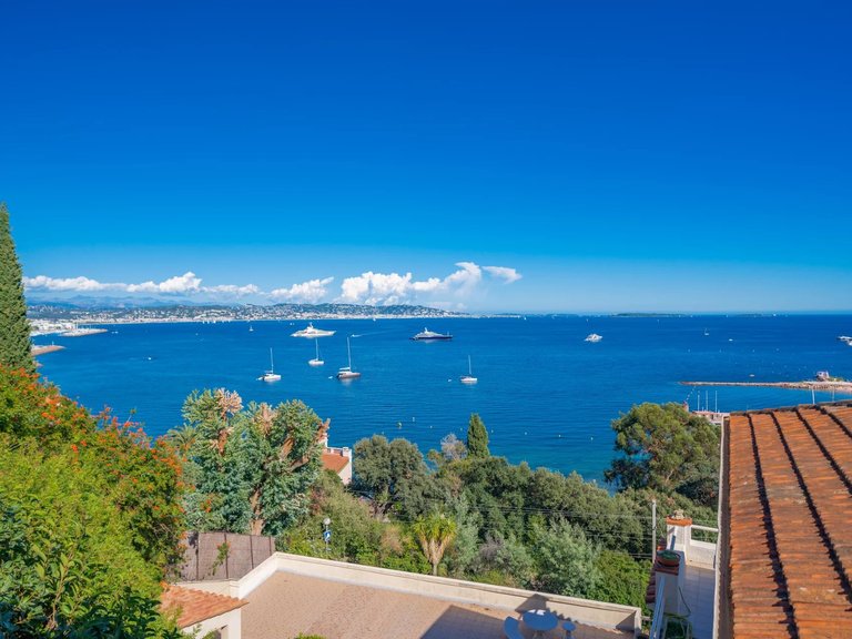 Villa for Sale in Theoule Sur Mer, Cannes Area 10