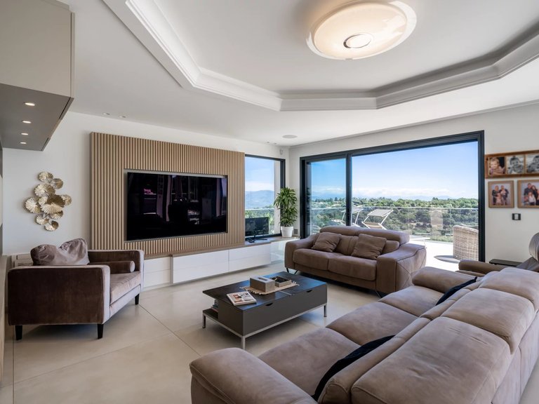 Villa for Sale in Mandelieu La Napoule, Cannes Area 7