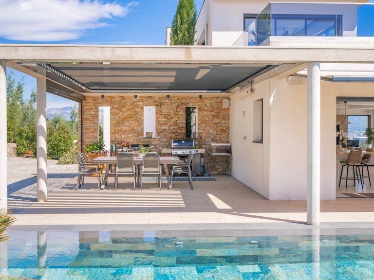 Villa for Sale in Mandelieu La Napoule, Cannes Area 8