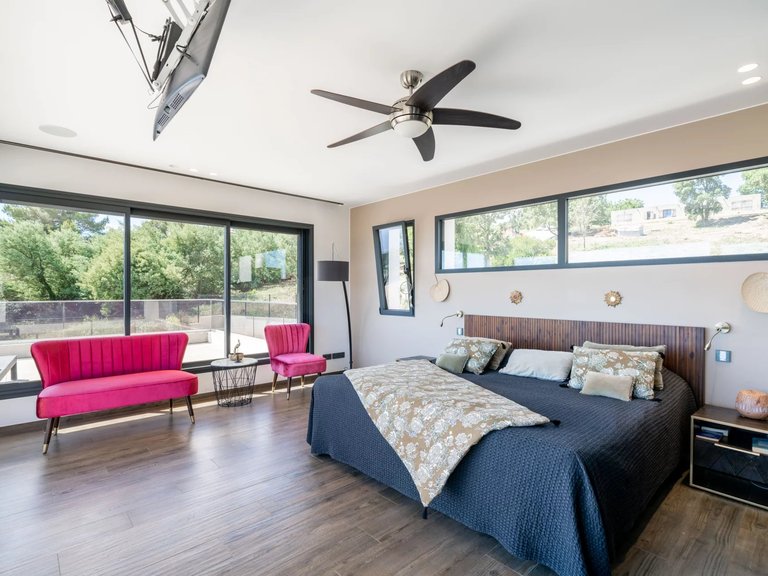 Villa for Sale in Mandelieu La Napoule, Cannes Area 11
