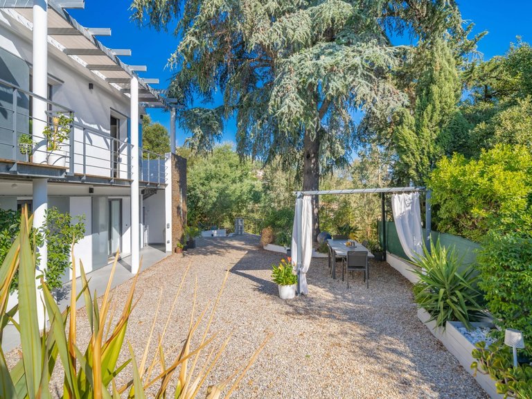 Villa for Sale in Mandelieu La Napoule, Cannes Area 12