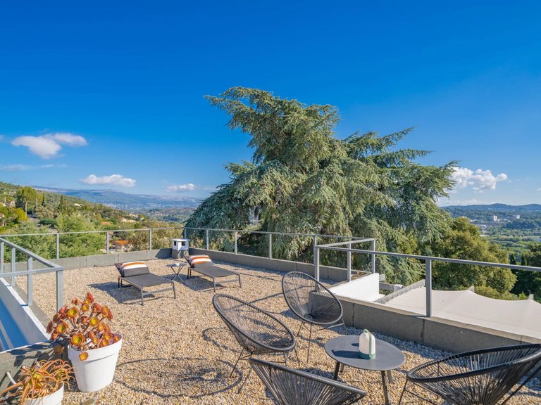 Villa for Sale in Mandelieu La Napoule, Cannes Area 13