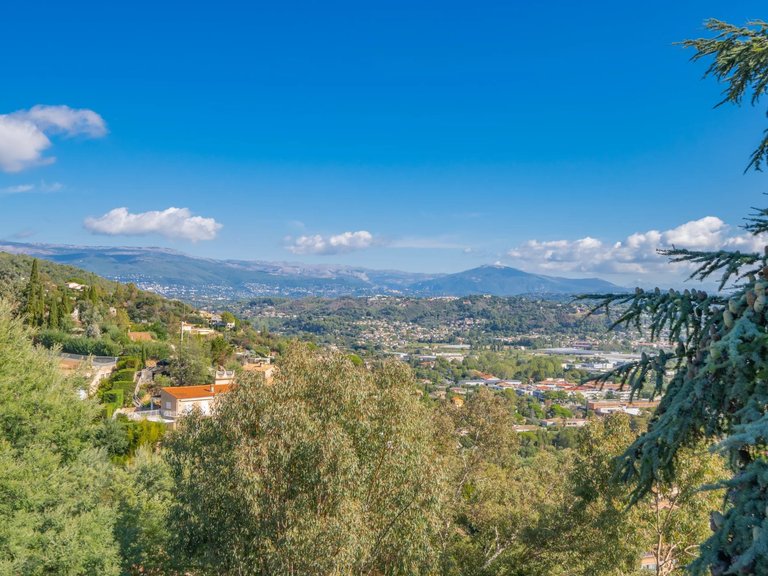 Villa for Sale in Mandelieu La Napoule, Cannes Area 4