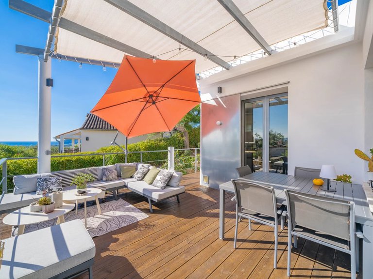 Villa for Sale in Mandelieu La Napoule, Cannes Area 8