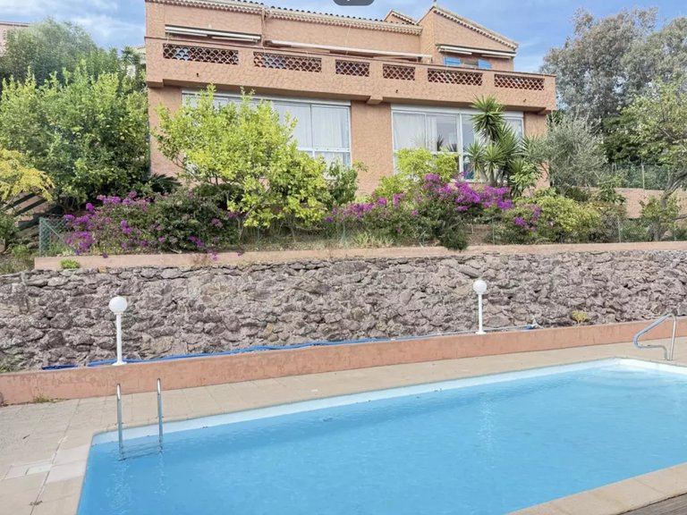 Villa for Sale in Theoule Sur Mer, Cannes Area 4