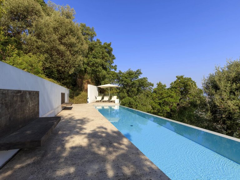 Villa for Sale in Mandelieu La Napoule, Cannes Area 12