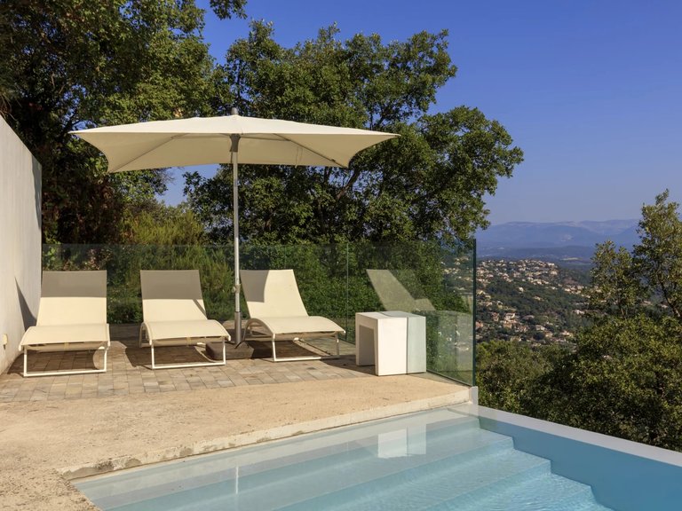 Villa for Sale in Mandelieu La Napoule, Cannes Area 13