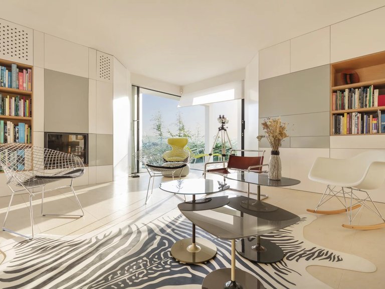Villa for Sale in Mandelieu La Napoule, Cannes Area 3