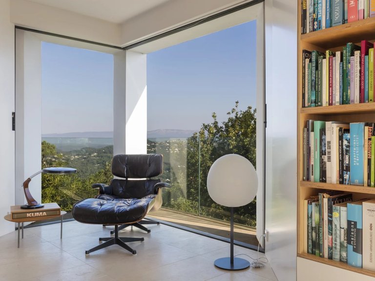Villa for Sale in Mandelieu La Napoule, Cannes Area 4