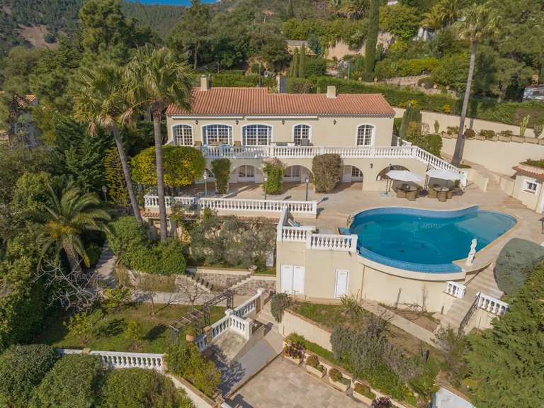 Villa for Sale in Theoule Sur Mer, Cannes Area 18