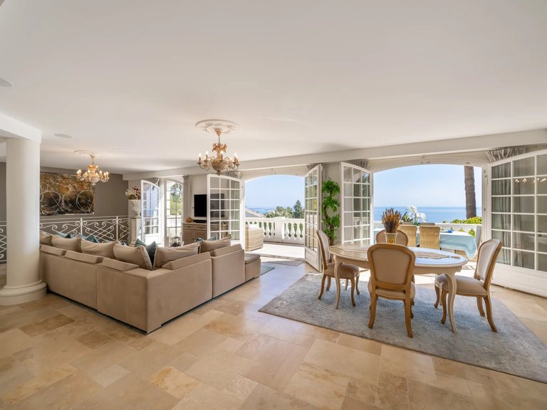 Villa for Sale in Theoule Sur Mer, Cannes Area 3