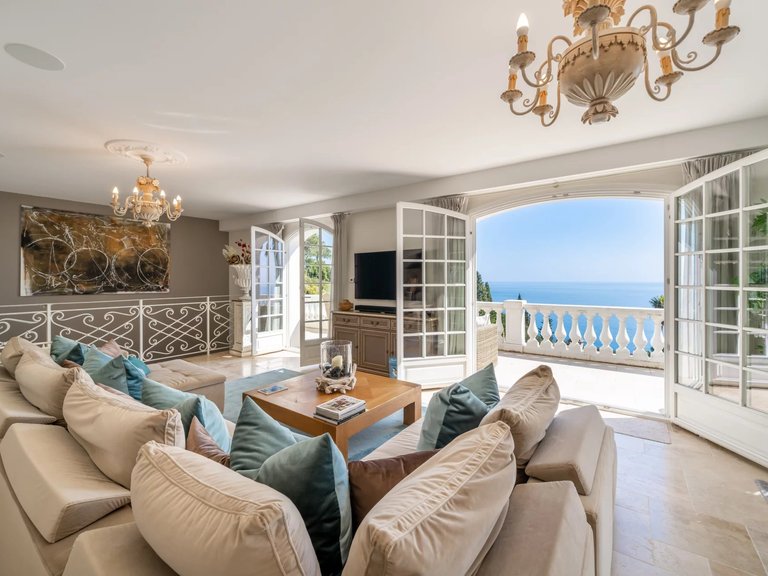 Villa for Sale in Theoule Sur Mer, Cannes Area 4