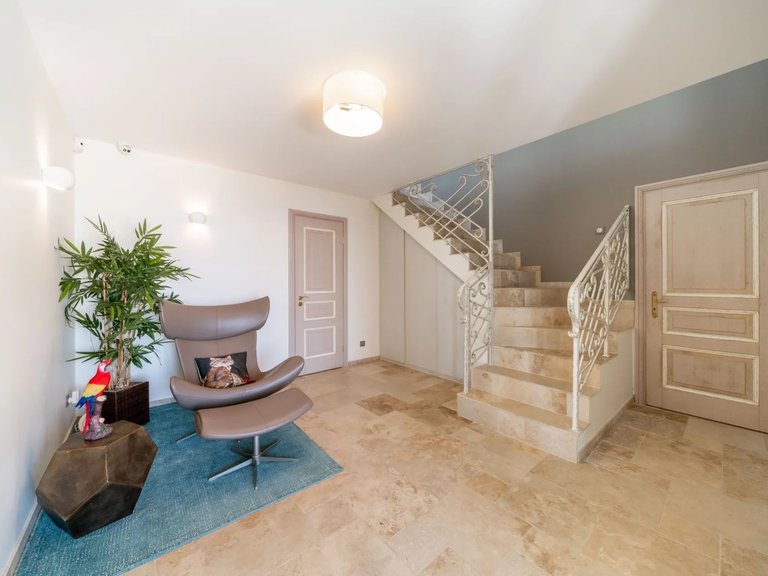 Villa for Sale in Theoule Sur Mer, Cannes Area 7