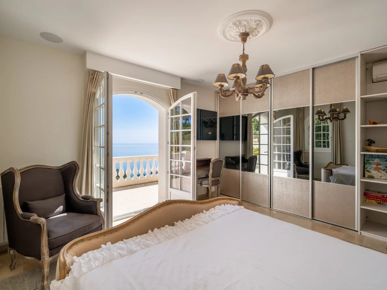 Villa for Sale in Theoule Sur Mer, Cannes Area 8