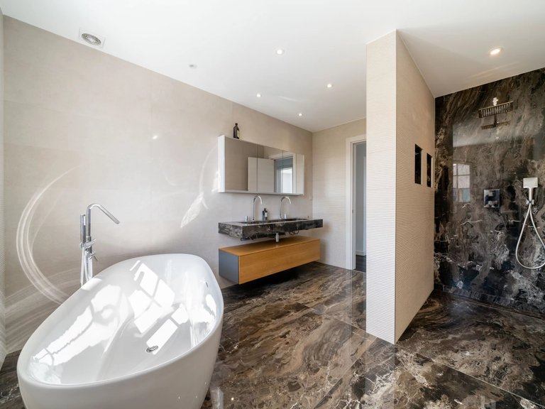 Villa for Sale in Mandelieu La Napoule, Cannes Area 9