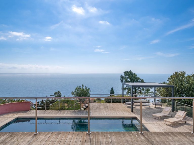 Villa for Sale in Le Trayas, Cannes Area 2