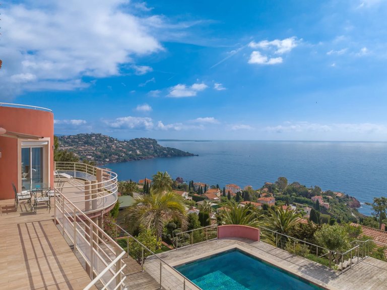Villa for Sale in Le Trayas, Cannes Area 8