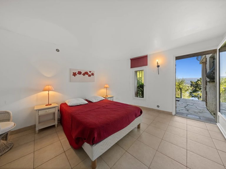 Villa for Sale in Theoule Sur Mer, Cannes Area 13